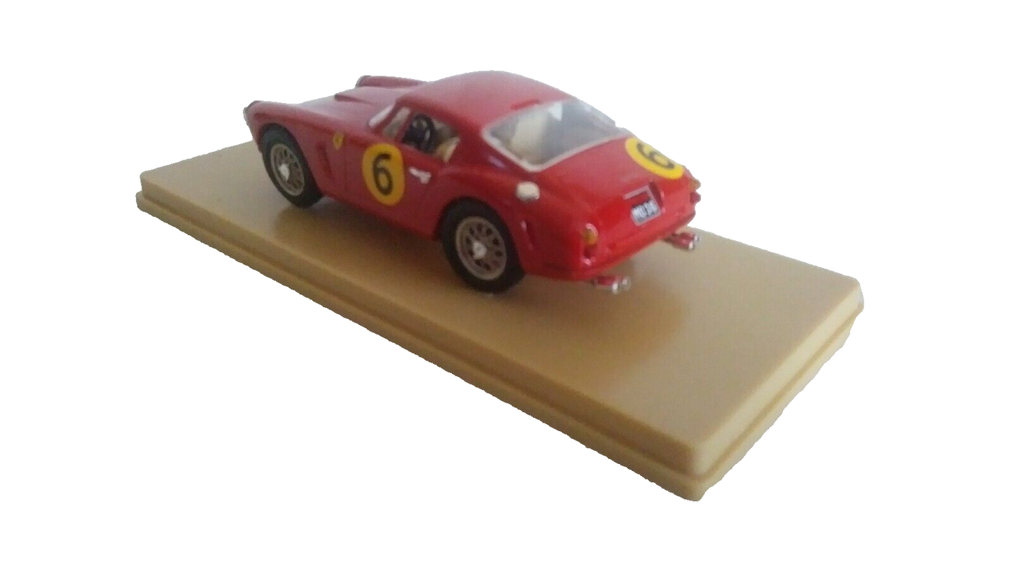 FERRARI 250 GT "SWB" " TOURIST TROPHY" 1961 IDEA 3 SCALA 1/43
