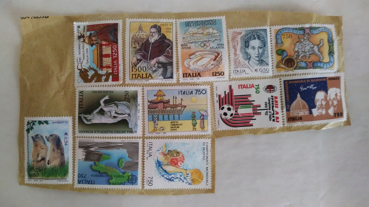 LOTTO 12 FRANCOBOLLI ITALIANI