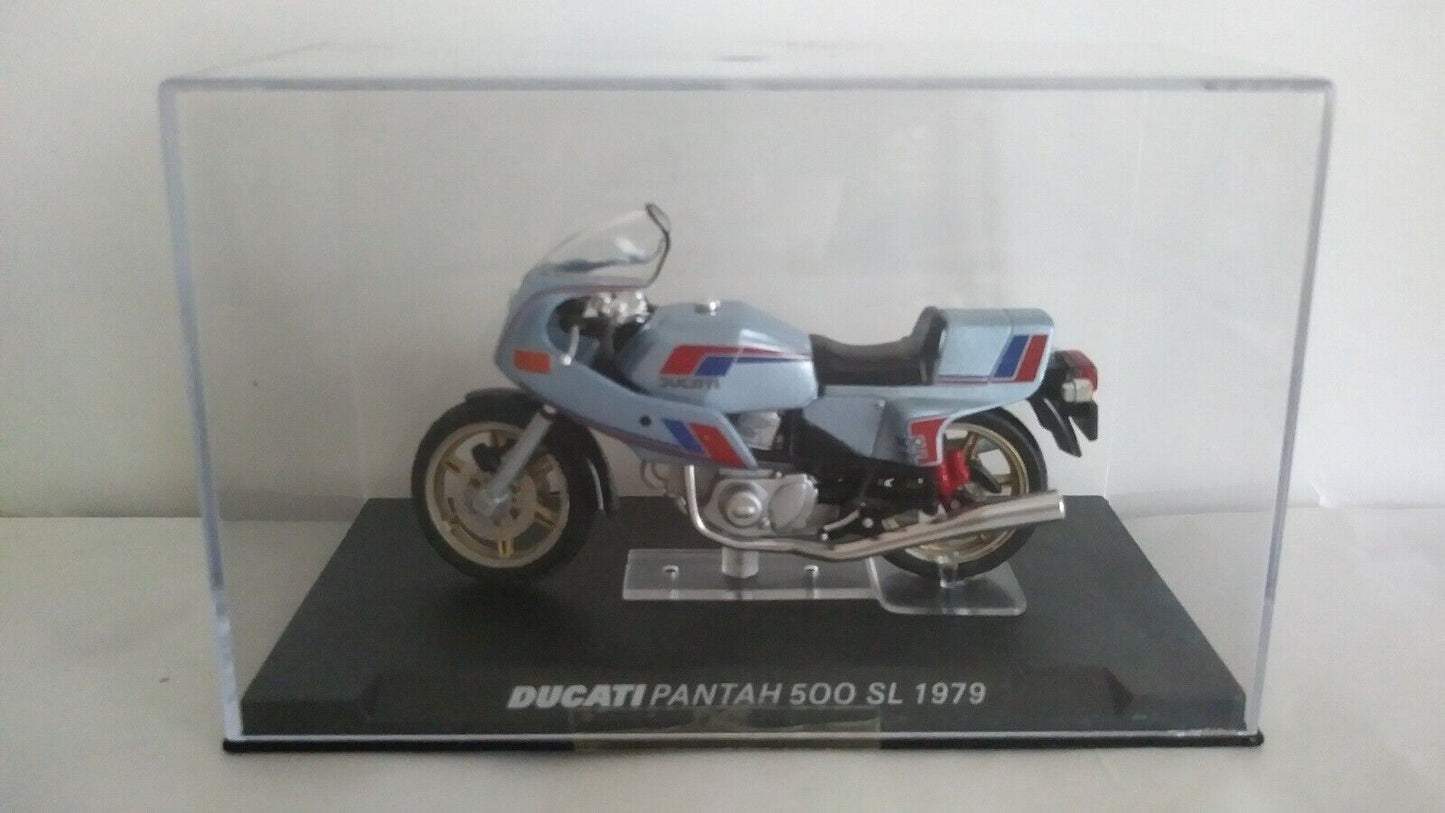 PASSIONE DUCATI 1:24 SCEGLI DAL MENU A TENDINA