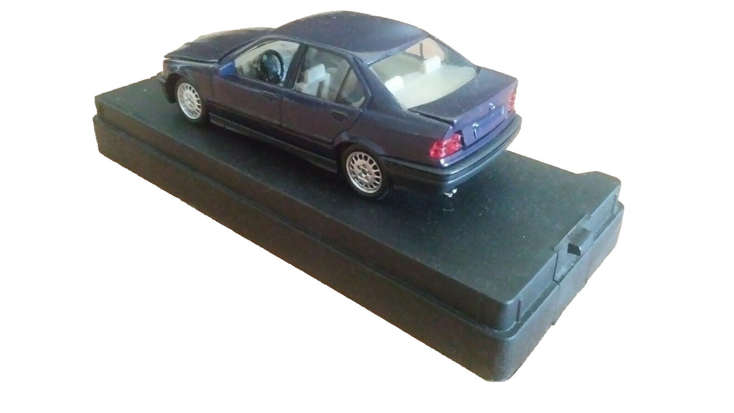 BMW SERIE 3 SOLIDO 1/43