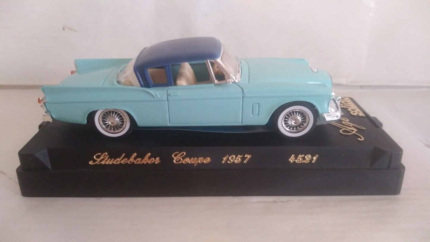 STUDEBAKER COUPE' 1957 SOLIDO 1/43