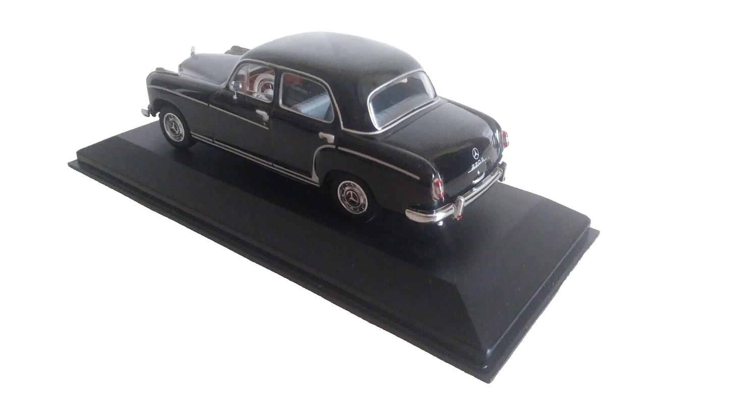 MERCEDES 220 SALOON 1958-59 MINICHAMPS SCALA 1/43