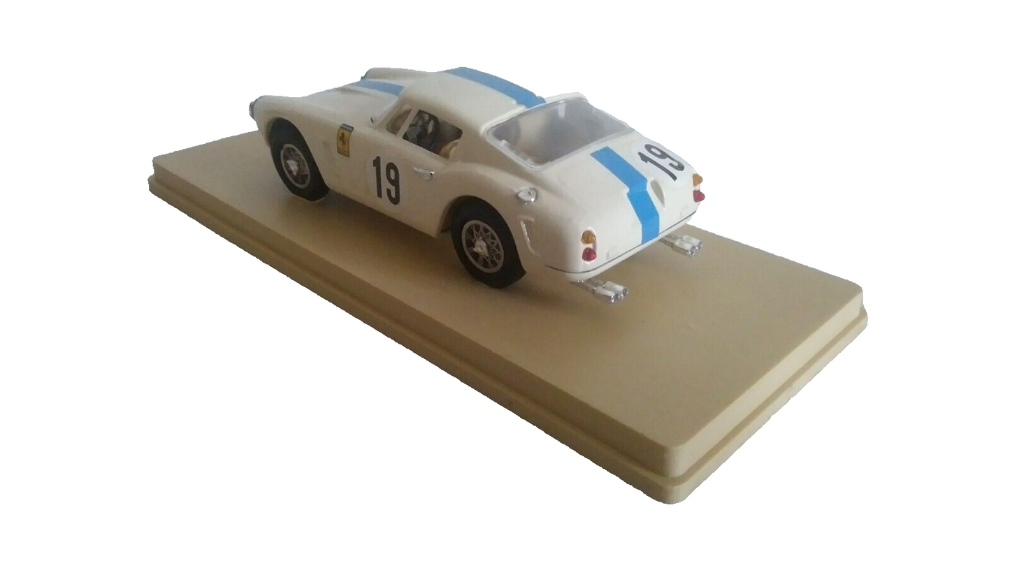 FERRARI 250 GT "SWB" IDEA 3 SCALA 1/43