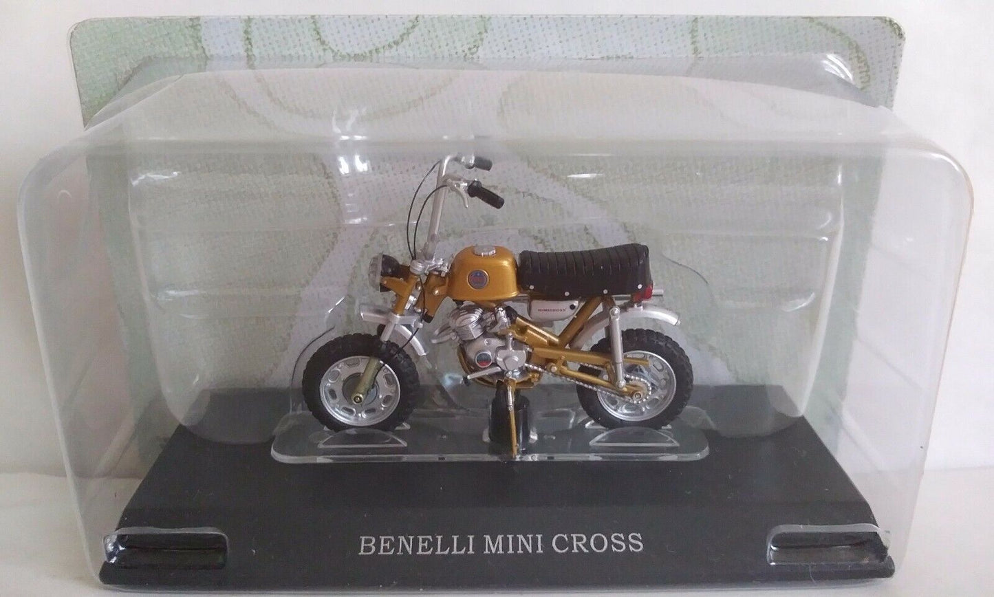 PASSIONE MOTORINI 1:18 SCEGLI DAL MENU A TENDINA