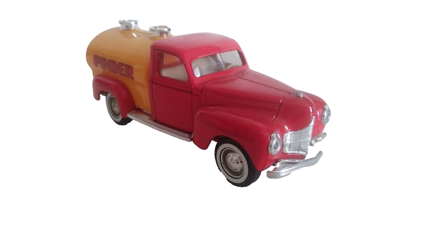 DODGE 1940 CIRCUS PINDER 1/43