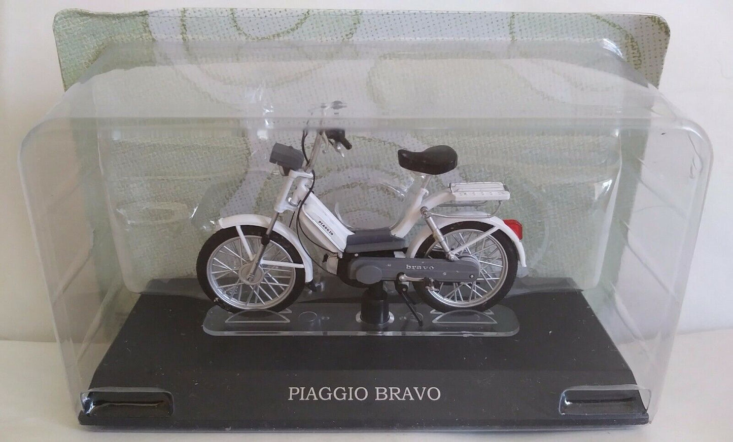 PASSIONE MOTORINI 1:18 SCEGLI DAL MENU A TENDINA