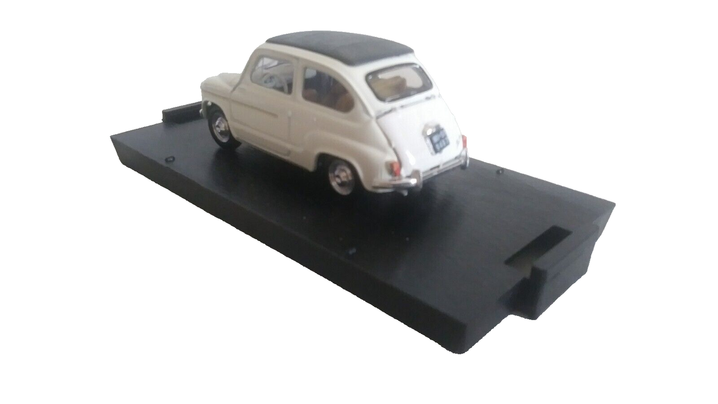 FIAT 600D TRASFORMABILE CHIUSA 1960 BRUMM 1/43