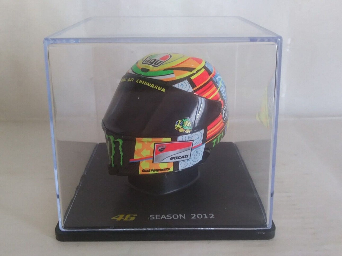 CASCHI - HELMET - VALENTINO ROSSI SCEGLI DAL MENU A TENDINA