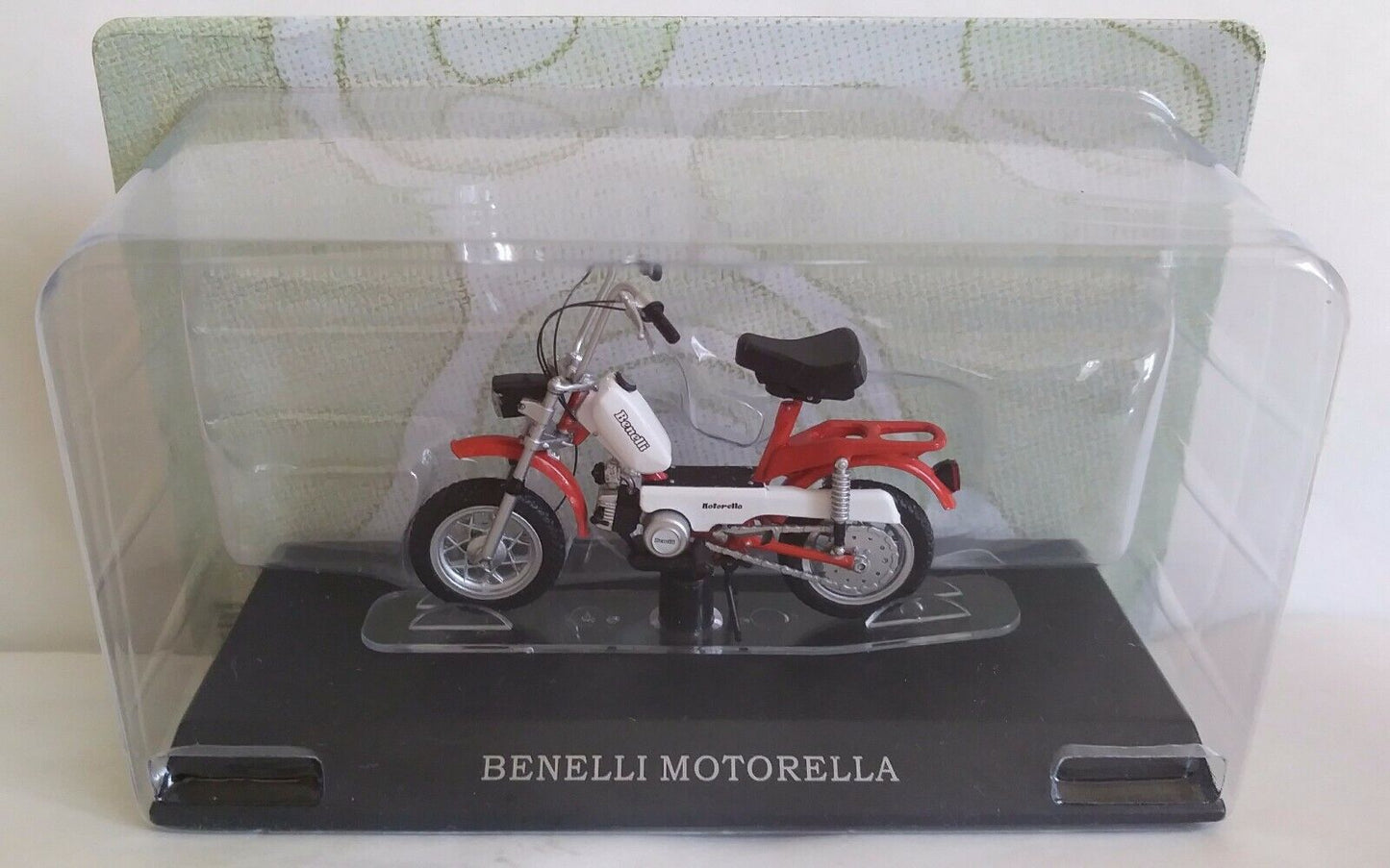 PASSIONE MOTORINI 1:18 SCEGLI DAL MENU A TENDINA