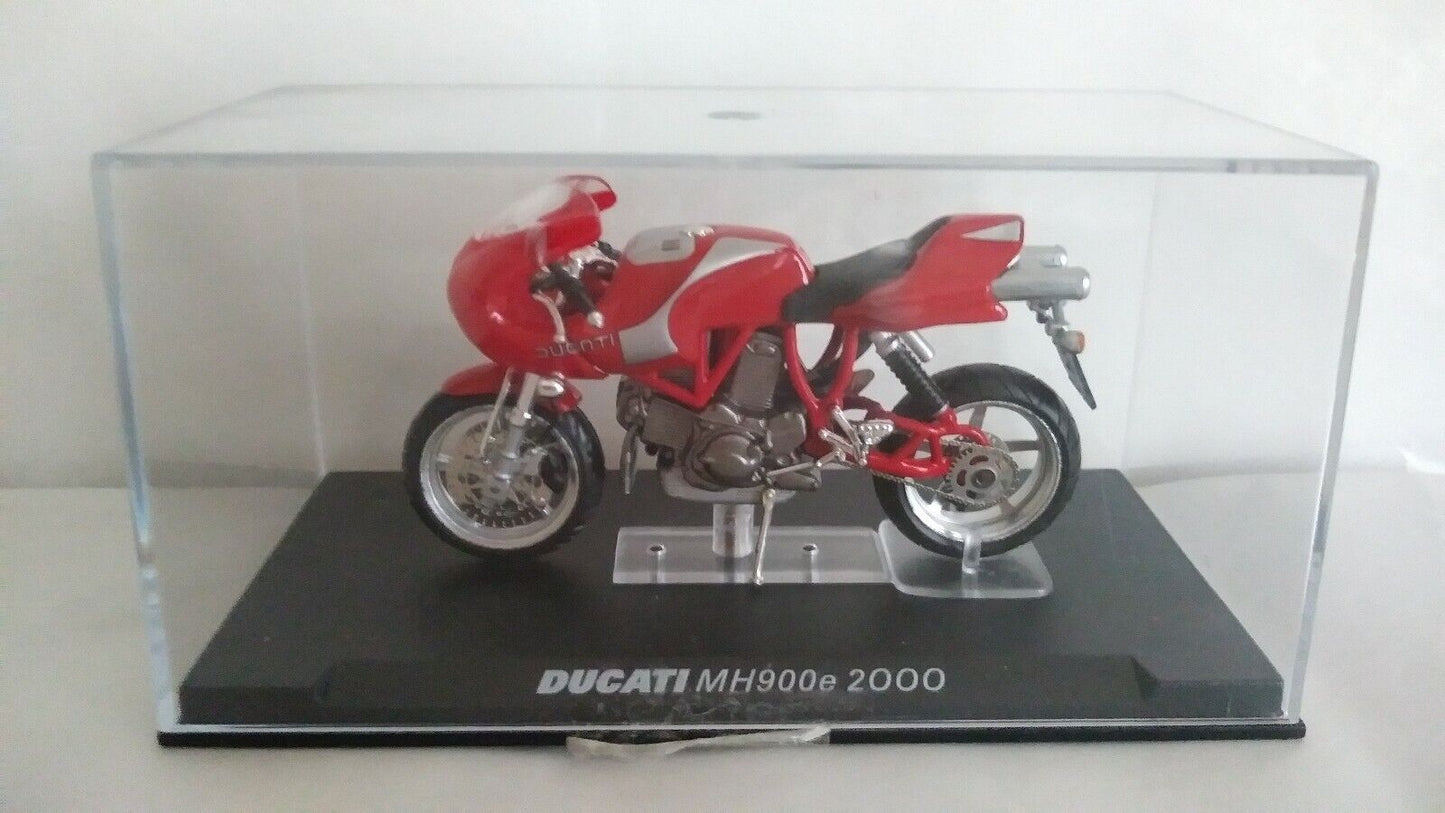 PASSIONE DUCATI 1:24 SCEGLI DAL MENU A TENDINA