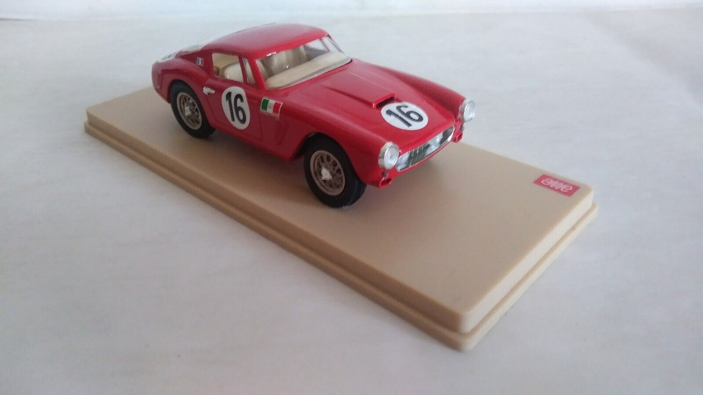 FERRARI 250 GT BERLINETTA SCALA 1/43