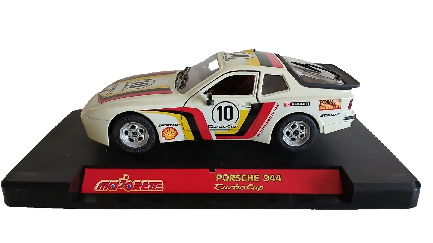 PORSCHE 944 TURBO CUP MAJORETTE SCALA 1/24