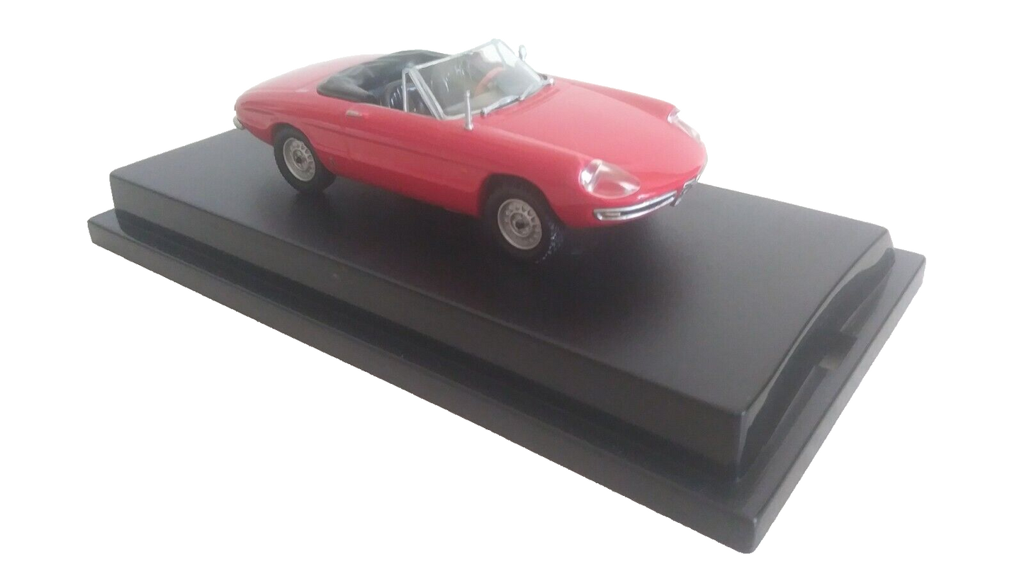 ALFA ROMEO SPIDER DUETTO 1600 - 1966 MAXICAR 1/43