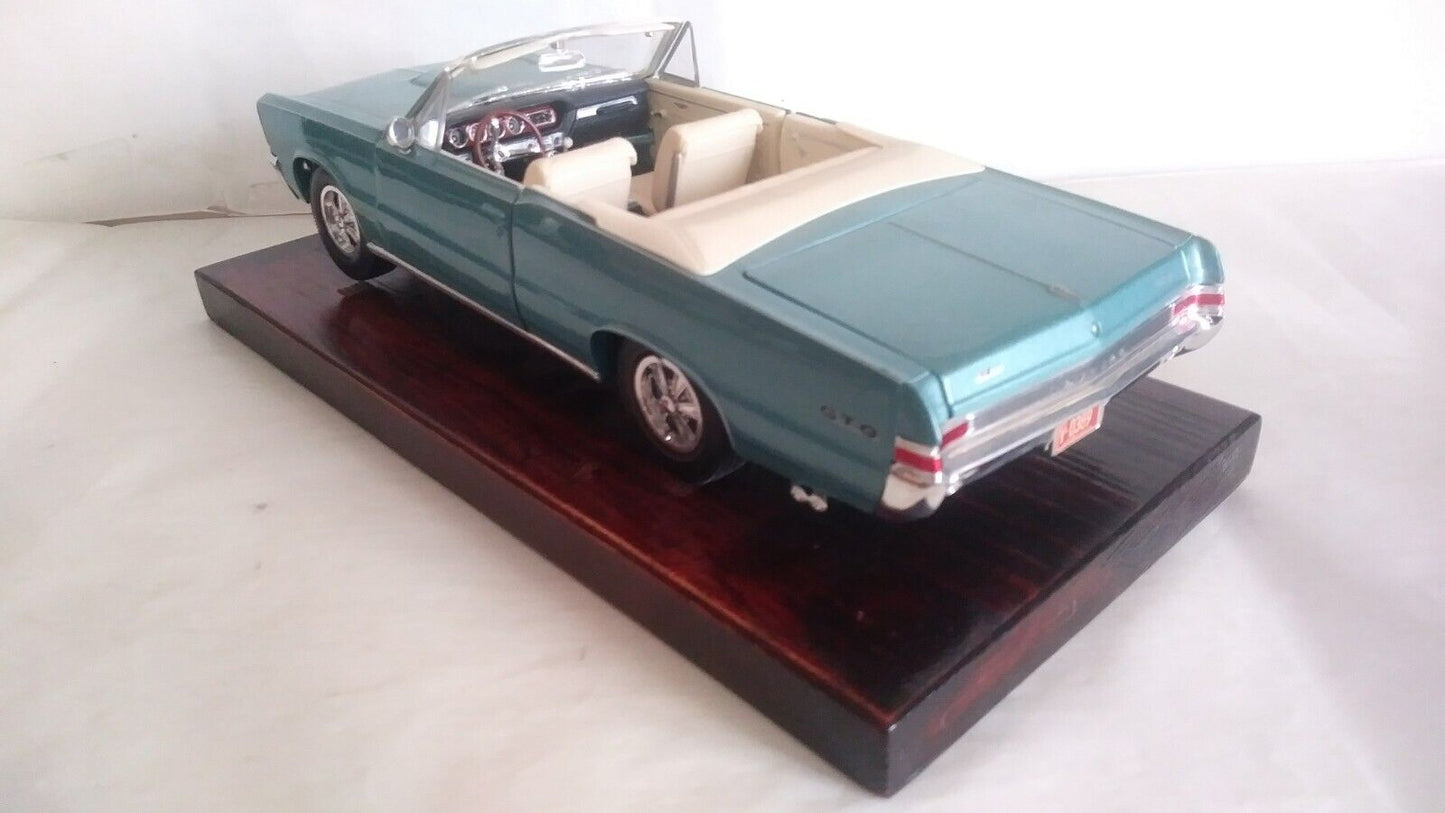 PONTIAC GTO 1965 MAISTO SCALA 1/18