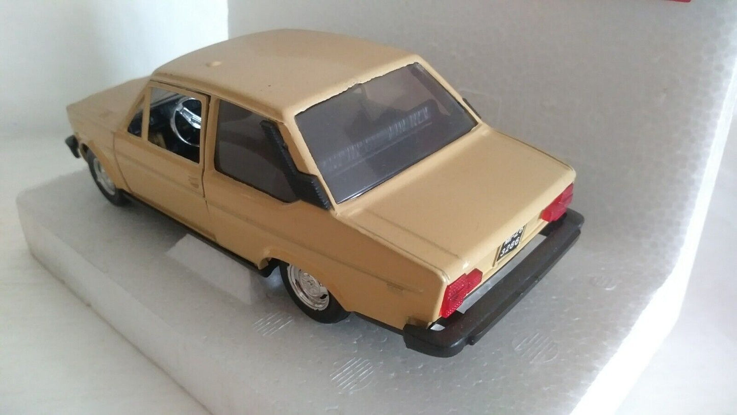 FIAT 131 MIRAFIORI POLISTIL SCALA 1/25