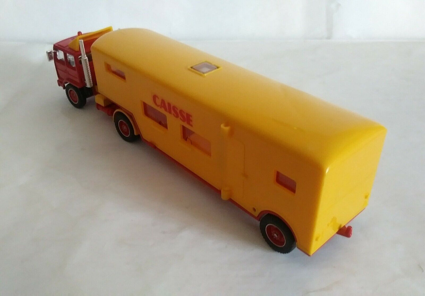 RENAULT CAMION TRASPORTO ANIMALI CIRCO PINDER VEREM SCALA 1/50