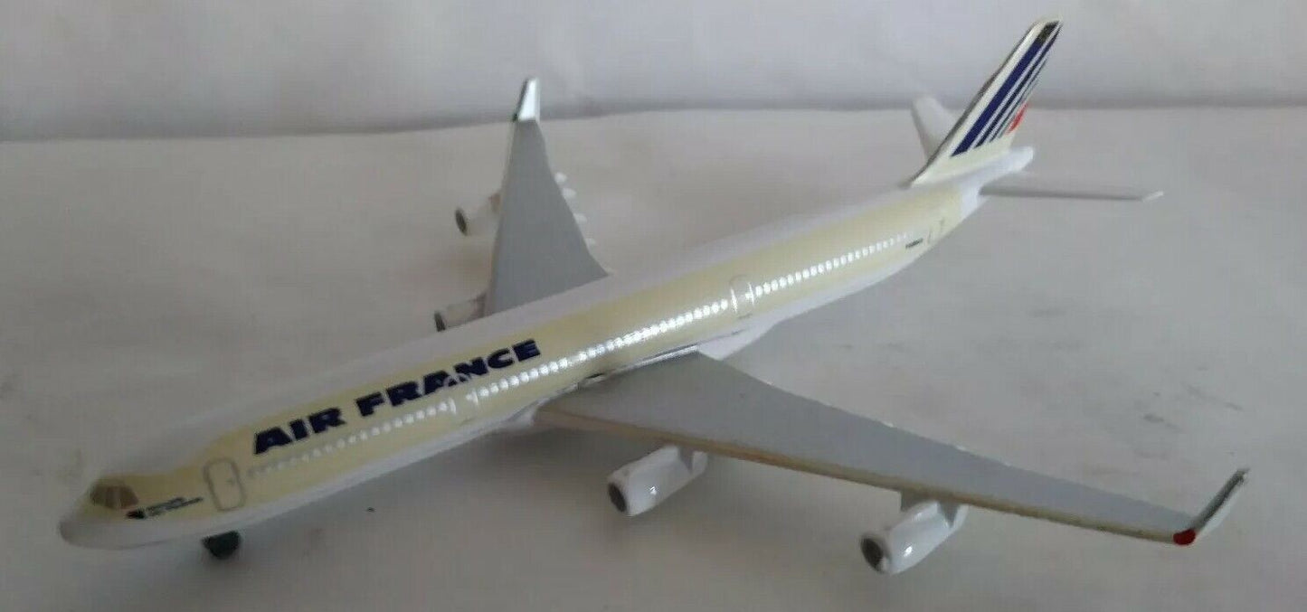 AIRBUS A 340 SHABAK SCALA 1/600