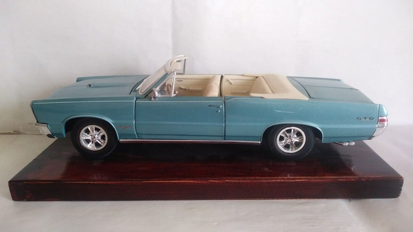 PONTIAC GTO 1965 MAISTO SCALA 1/18