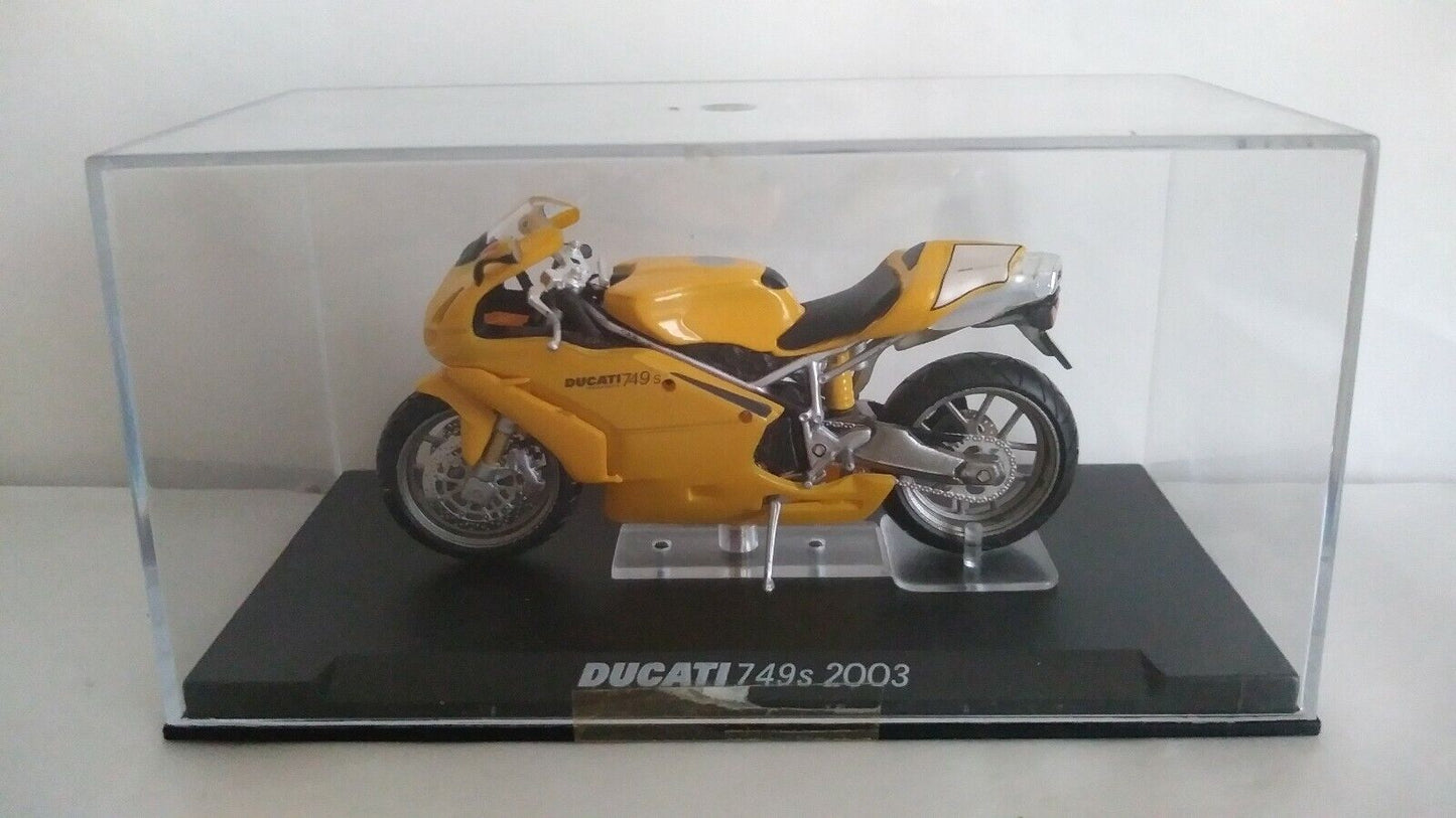 PASSIONE DUCATI 1:24 SCEGLI DAL MENU A TENDINA