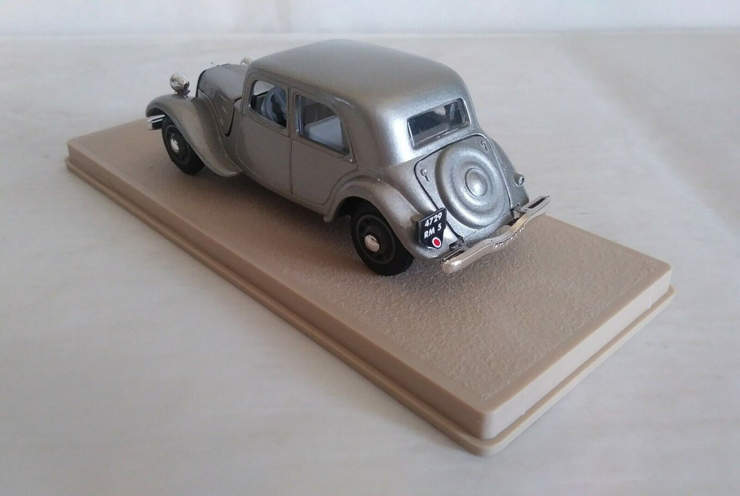 CITROEN BERLINE TRACTION AVANT 1947 ELIGOR SCALA 1/43