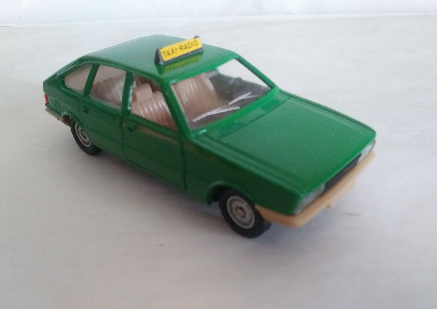 SIMCA 1308 TAXI SOLIDO SCALA 1/43