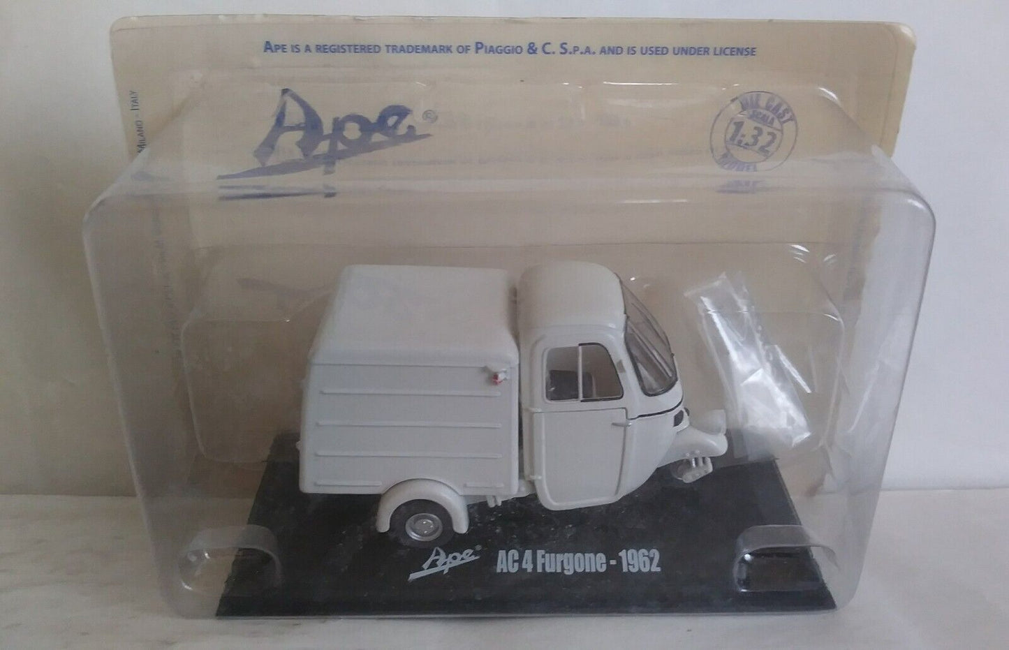 APE COLLECTION 1:32 SCEGLI DAL MENU A TENDINA