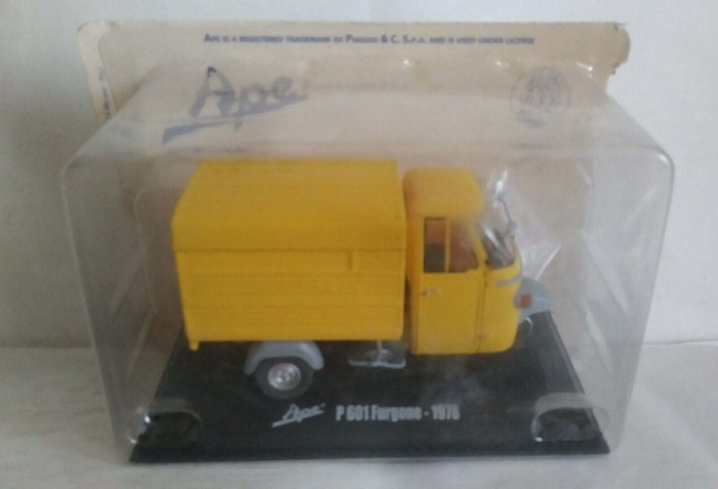 APE COLLECTION 1:32 SCEGLI DAL MENU A TENDINA