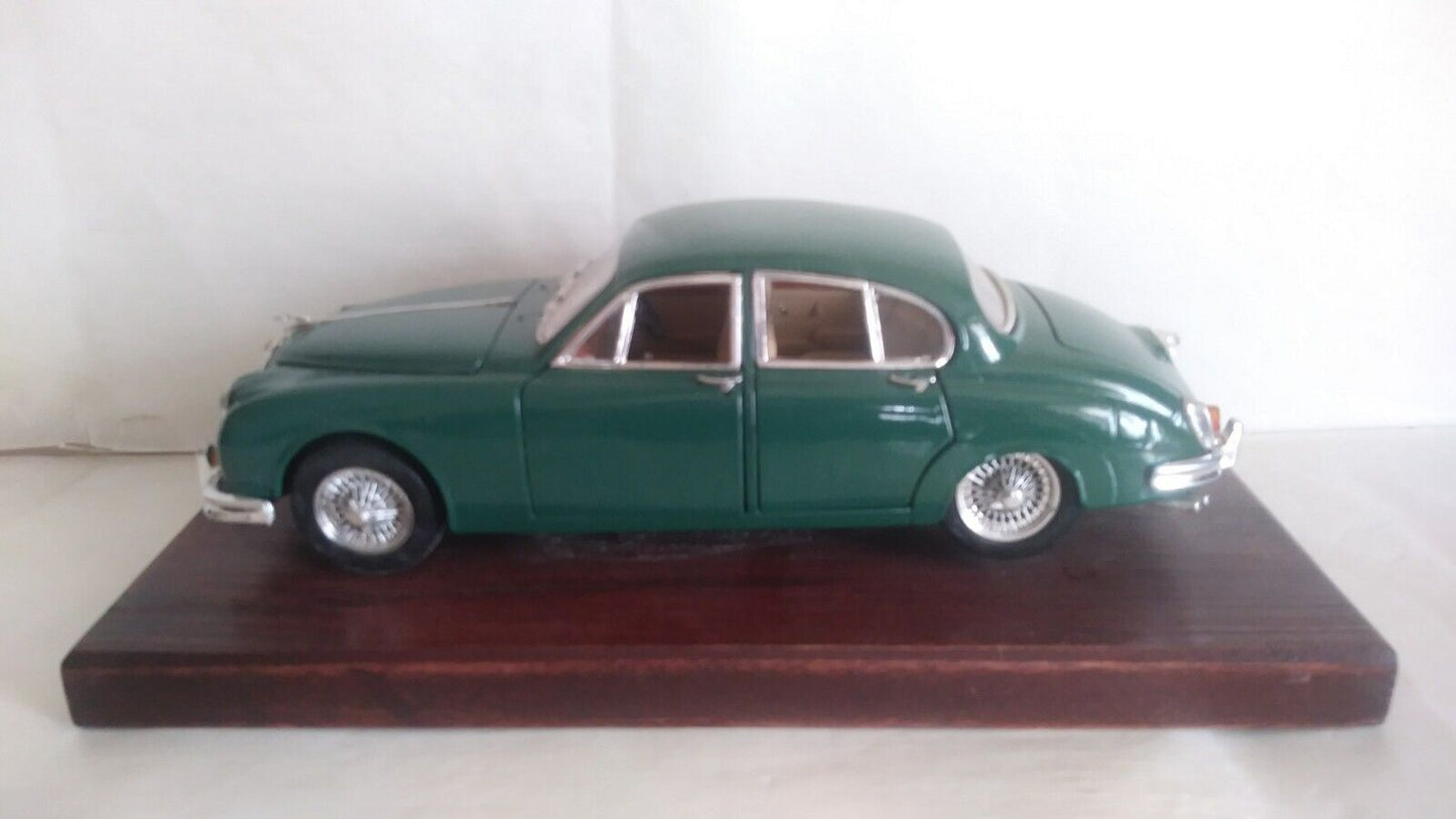 JAGUAR MARK II 1950 MAISTO SCALA 1/18