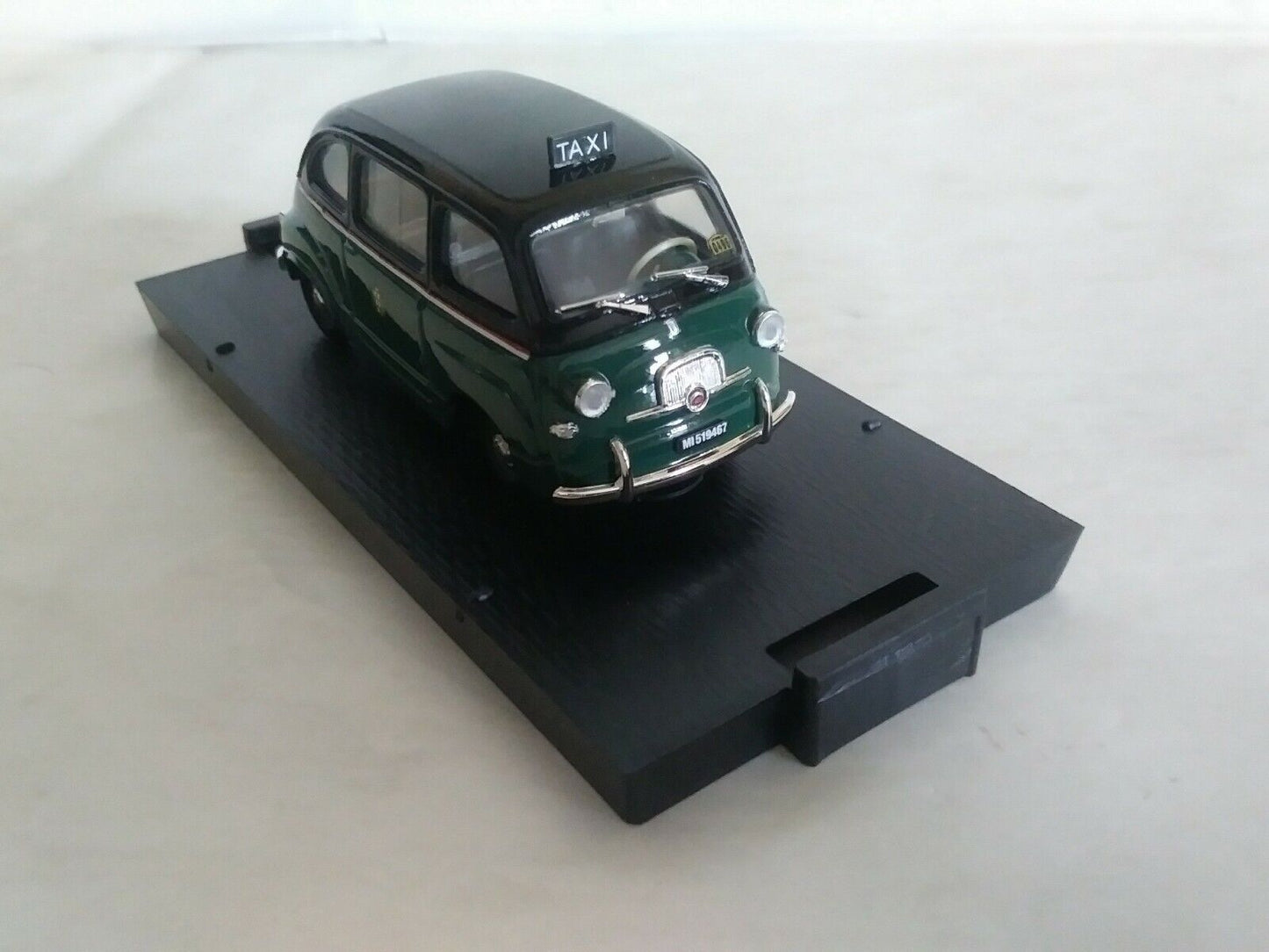 FIAT 600 MULTIPLA TAXI BRUMM 1/43