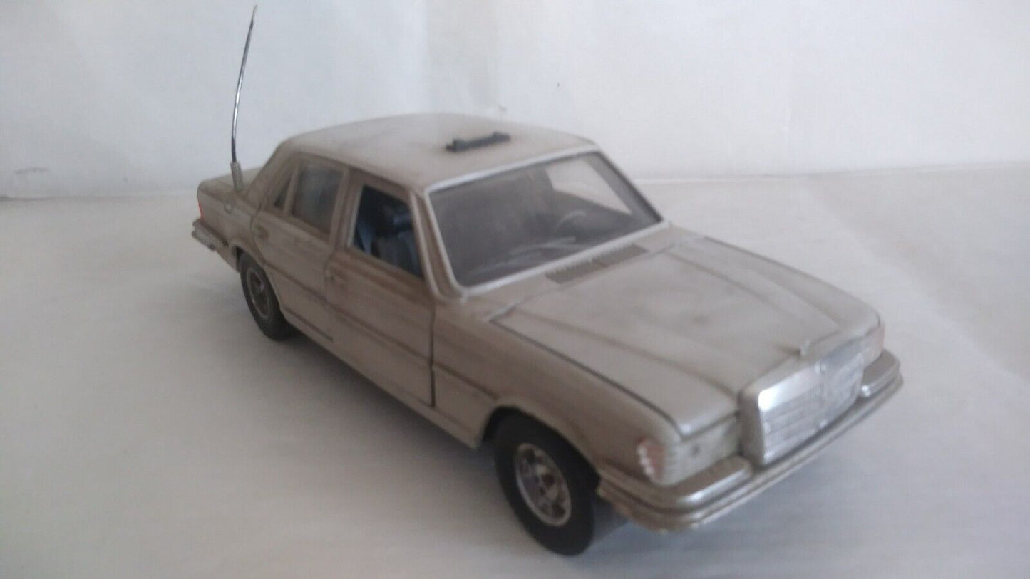 MERCEDES 450 SEL BURAGO SCALA 1/24