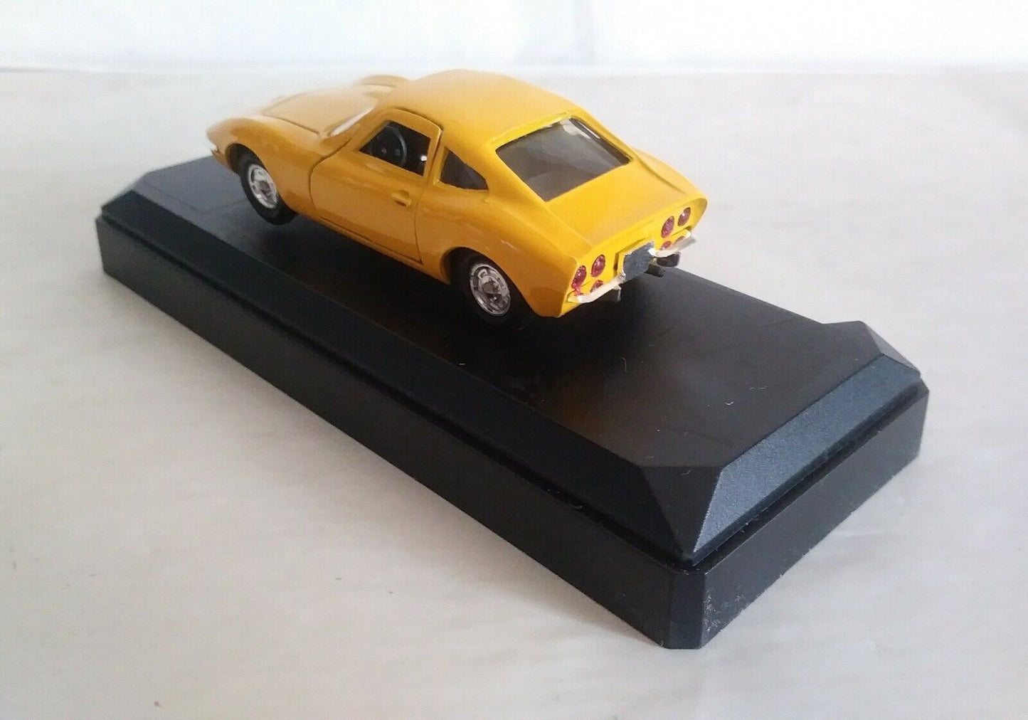 OPEL GT 1900 1968 SOLIDO SCALA 1/43