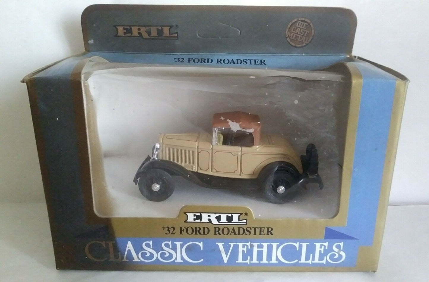 '32 FORD ROADSTER ERTL SCALA 1/43