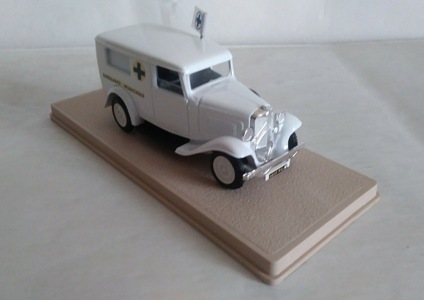 CITROEN AMBULANCE 1934 ELIGOR SCALA 1/43