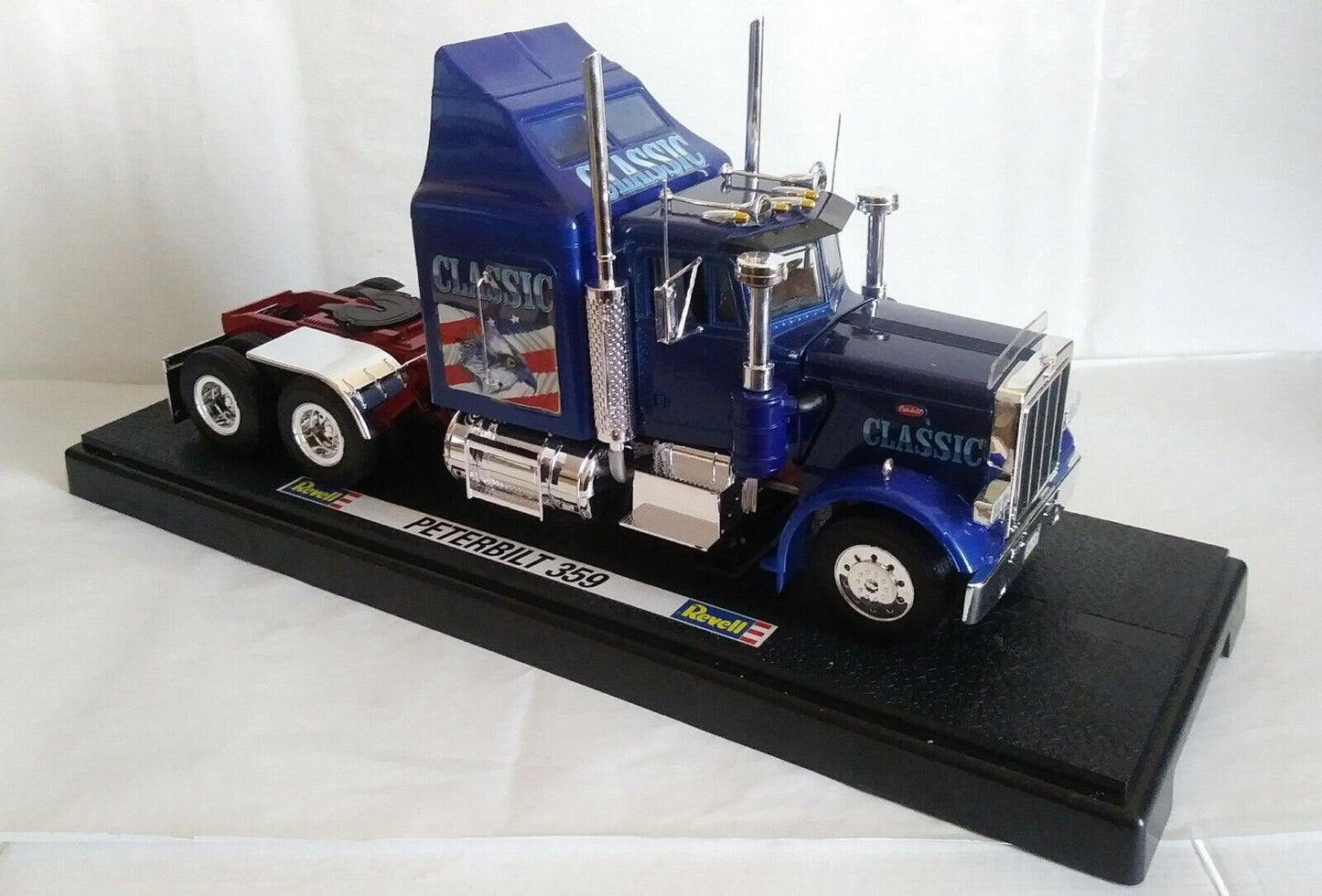 PETERBILT CLASSIC TRUCK REVELL SCALA 1/24