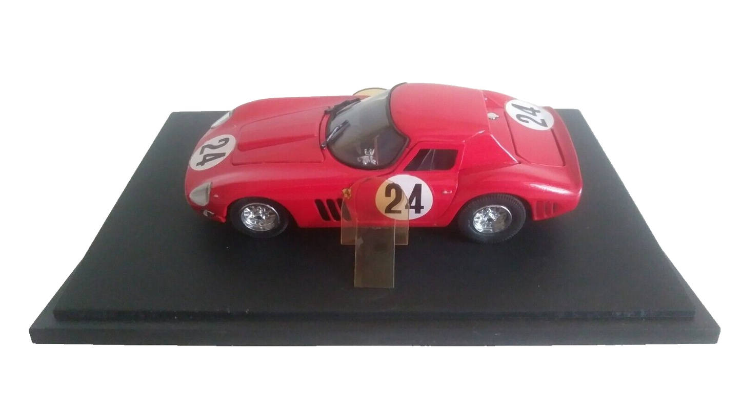 FERRARI GTO 1964 NO. 24 REVELL SCALA 1/43