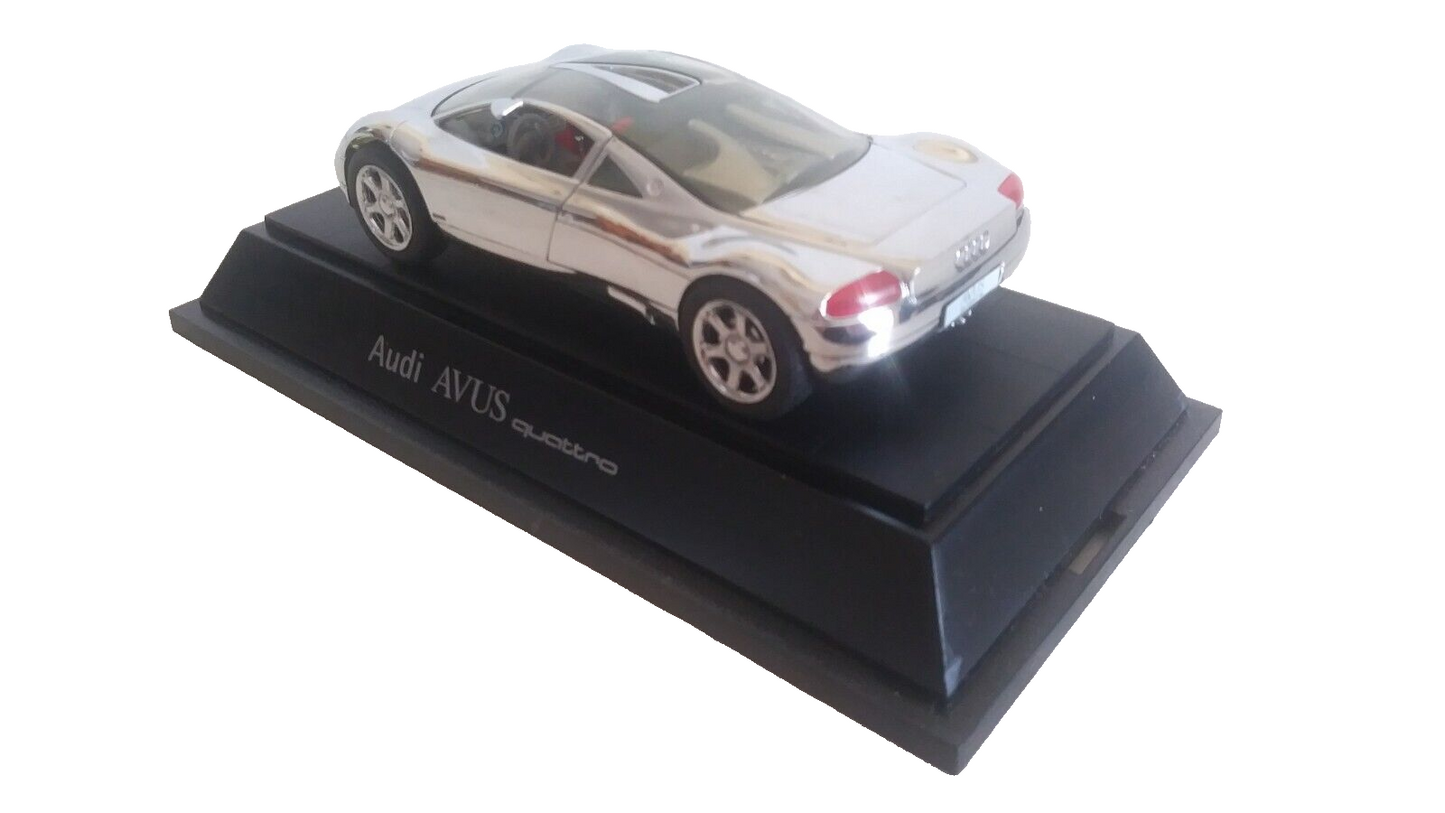 AUDI AVUS QUATTRO REVELL SCALA 1/43