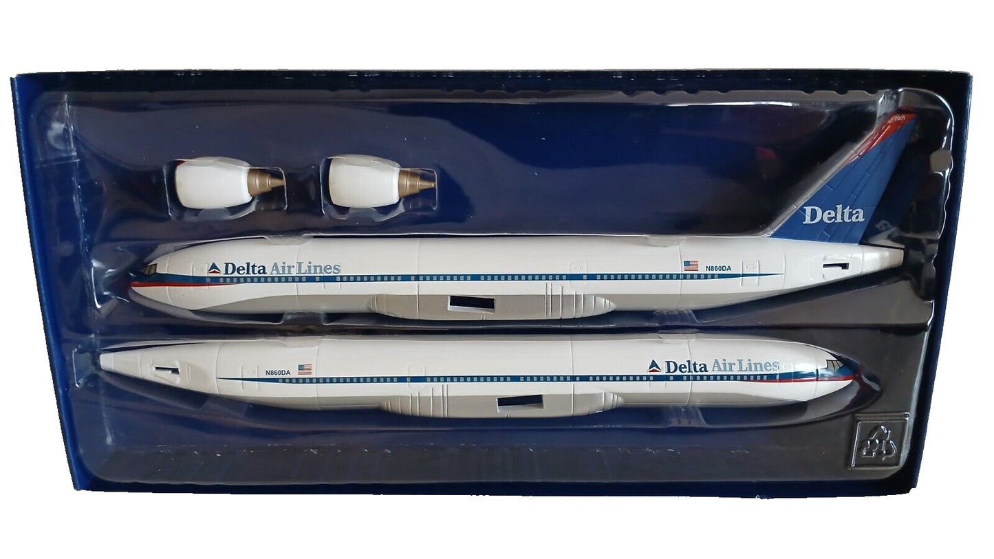 BOEING 777-200 DELTA AIRLINES NEW RAY SCALA 1/200