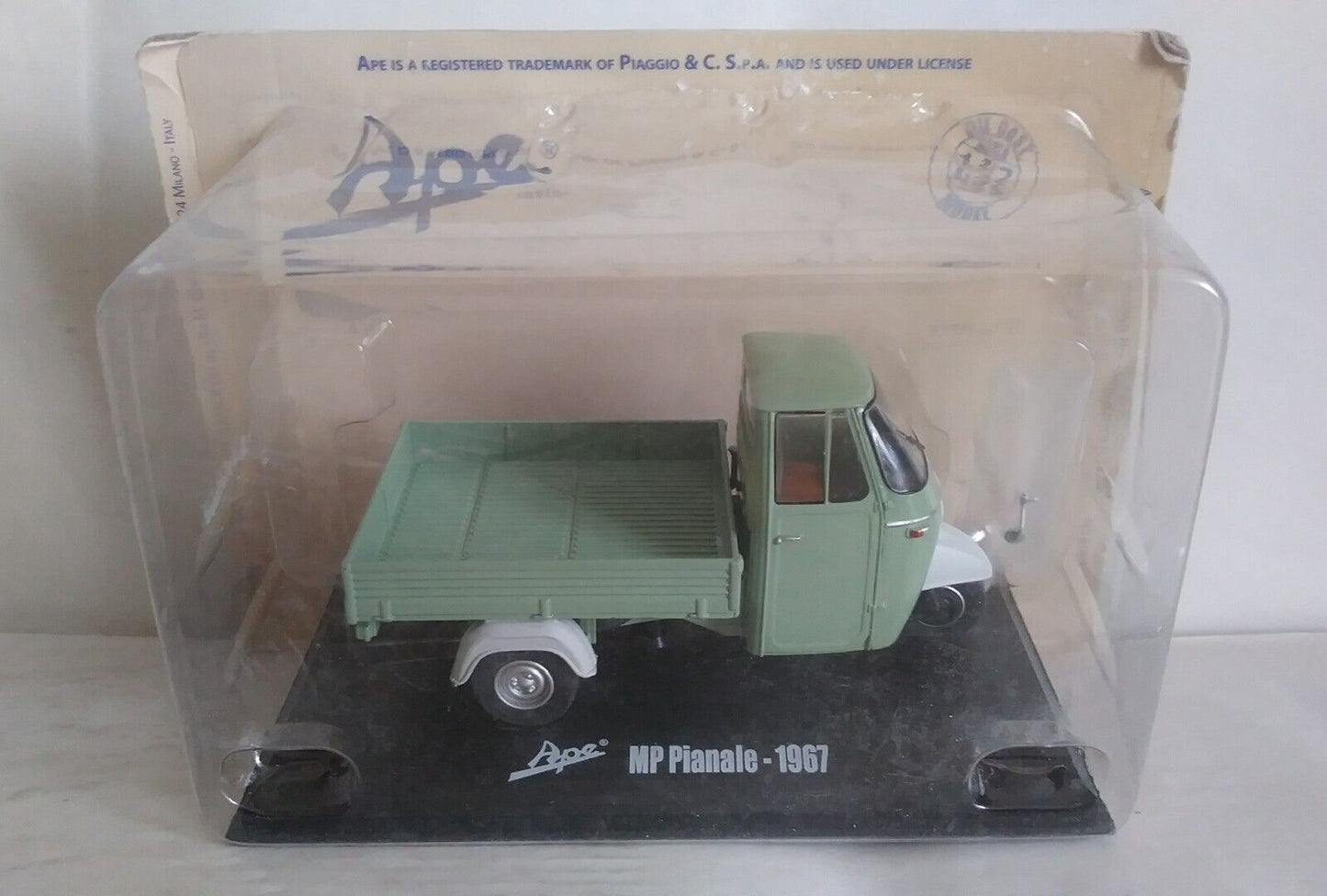 APE COLLECTION 1:32 SCEGLI DAL MENU A TENDINA