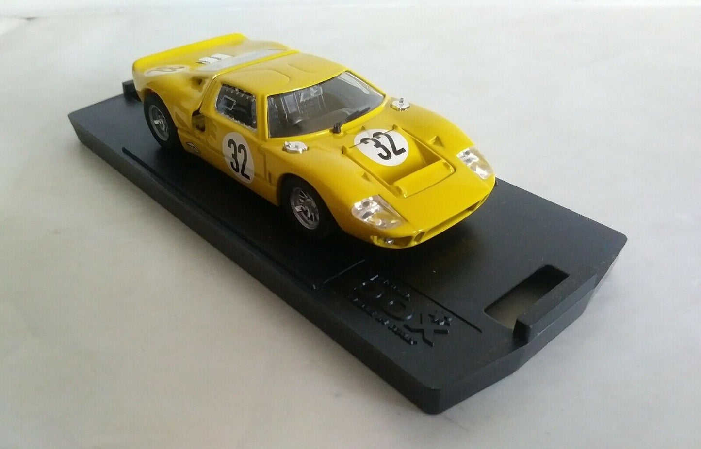 FORD GT 40 SPA 68 MODEL BOX SCALA 1/43