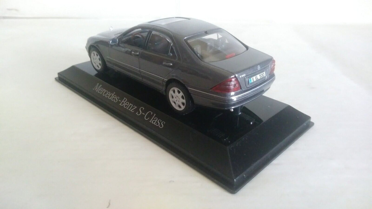 MERCEDES-BENZ S-CLASS MAISTO 1/43