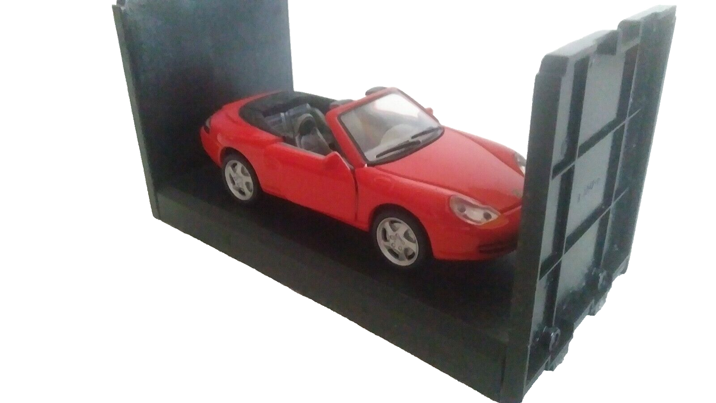 PORSCHE 911 CONVERTIBLE CARARAMA SCALA 1/43