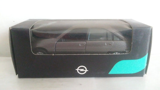 OPEL OMEGA 4-TURIG GAMA SCALA 1/43