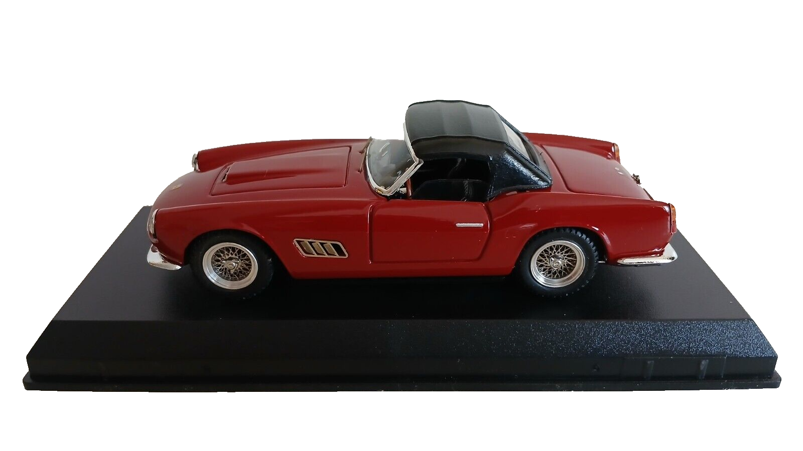 FERRARI 250 GT California Art Model 1/43 EUR 29,00 - FR FERRARI 250 GT California Art Model 1/43 EUR 29,00 - FR