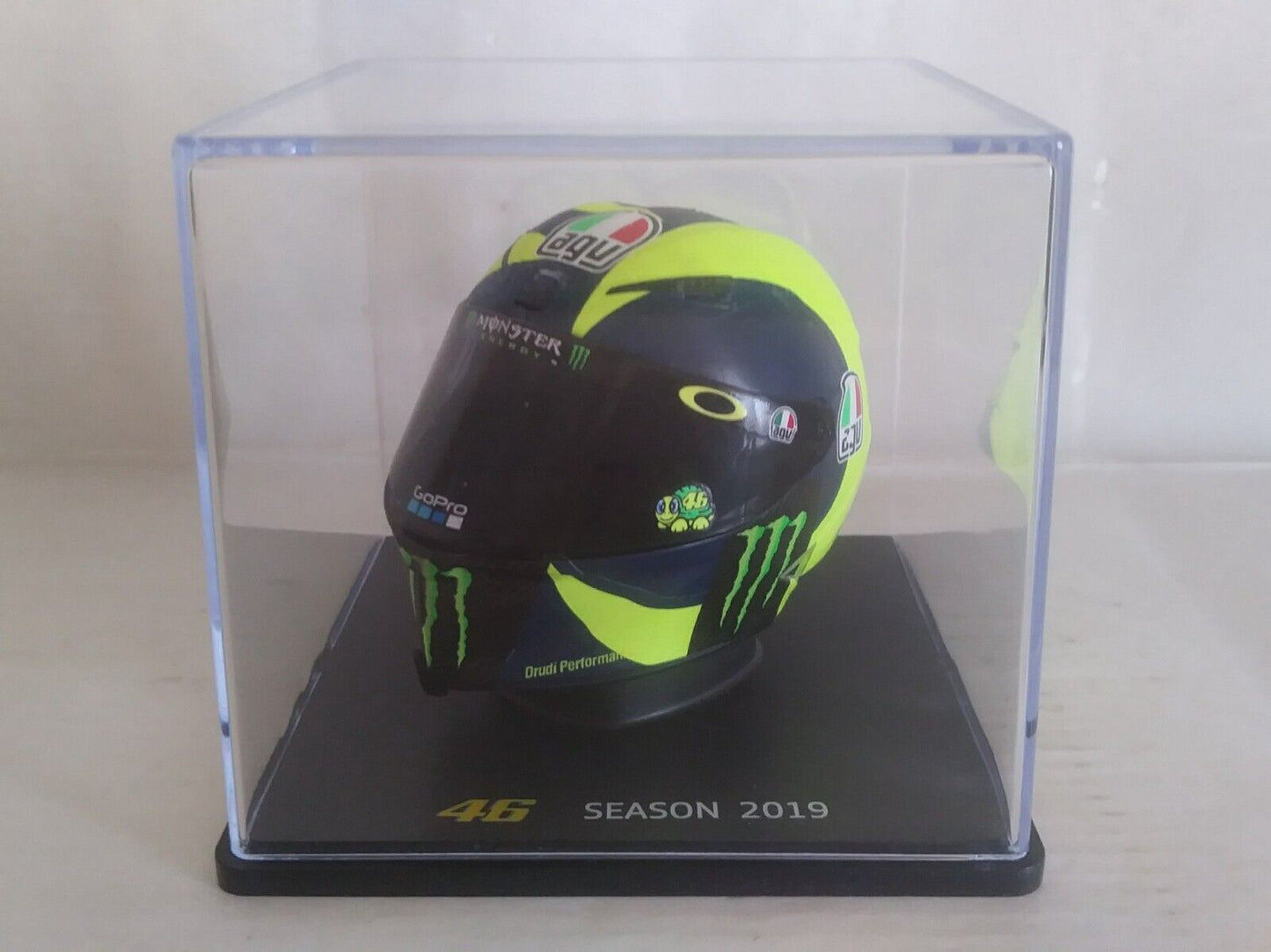 CASCHI - HELMET - VALENTINO ROSSI SCEGLI DAL MENU A TENDINA