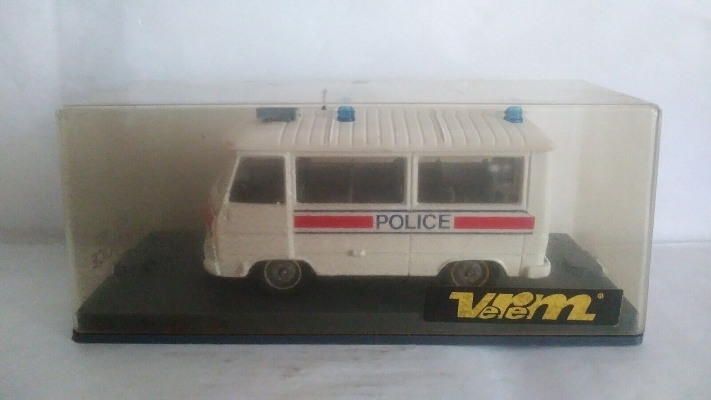 PEUGEOT J9 POLICE VEREM 1/43