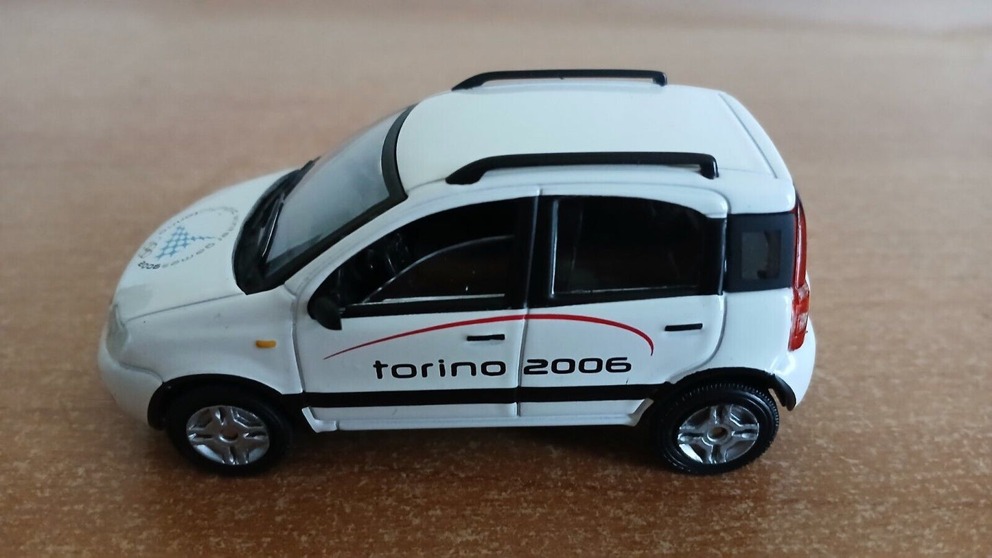 FIAT PANDA 4X4 OLIMPIADI/OLYMPIC GAMES TORINO 2006 MAJORETTE SCALA 1/50