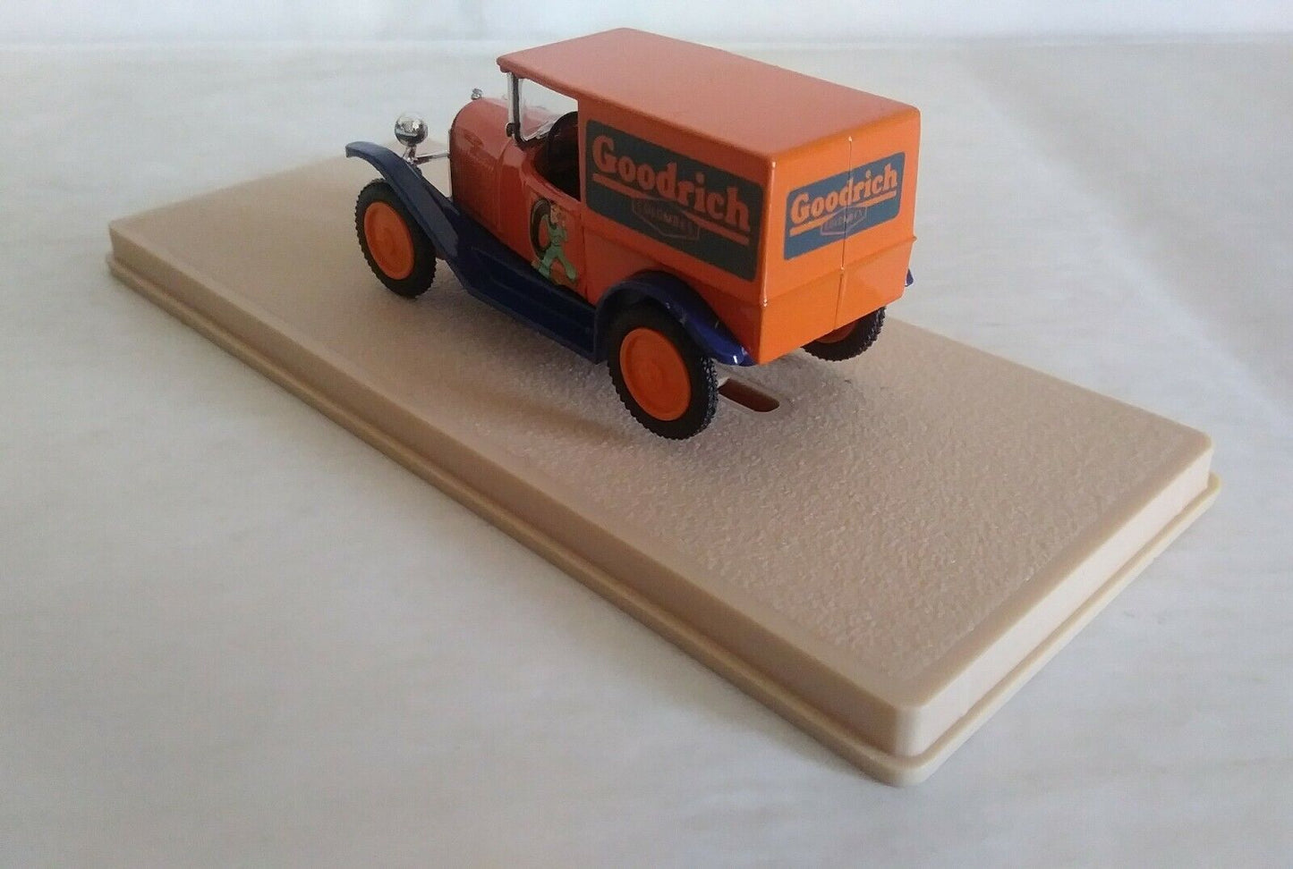 CITROEN TYPE C TREFLE 5HP GOODRICH ESSO ELIGOR SCALA 1/43