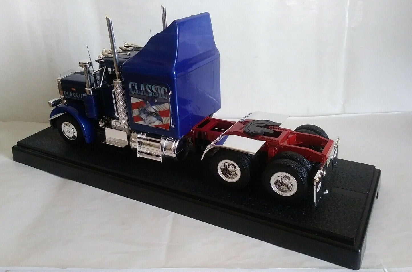 PETERBILT CLASSIC TRUCK REVELL SCALA 1/24