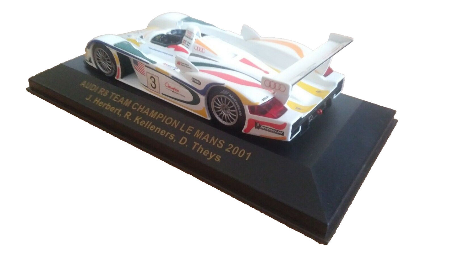 AUDI R8 TEAM CHAMPION LE MANS 2001 IXO SCALA 1/43