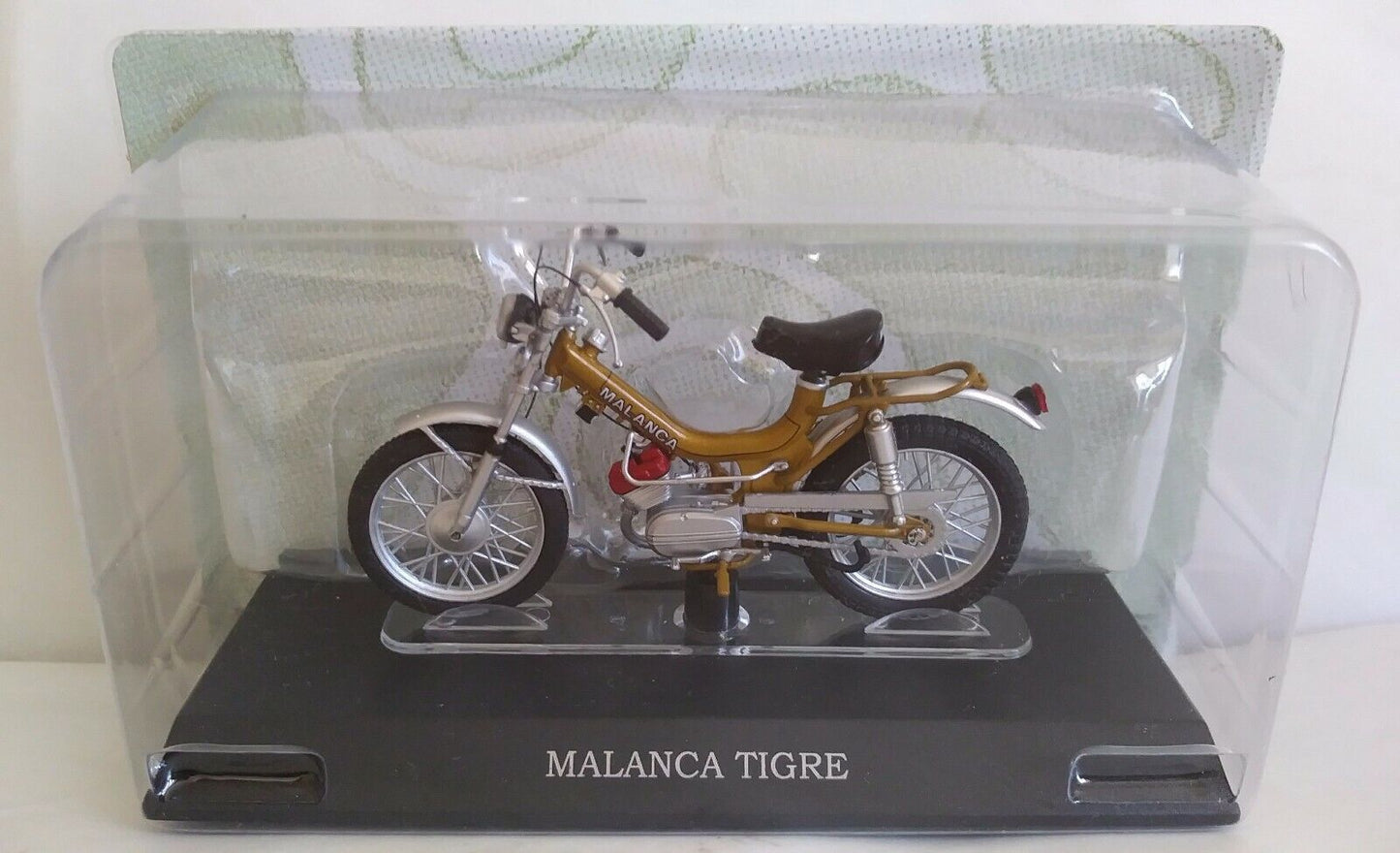 PASSIONE MOTORINI 1:18 SCEGLI DAL MENU A TENDINA